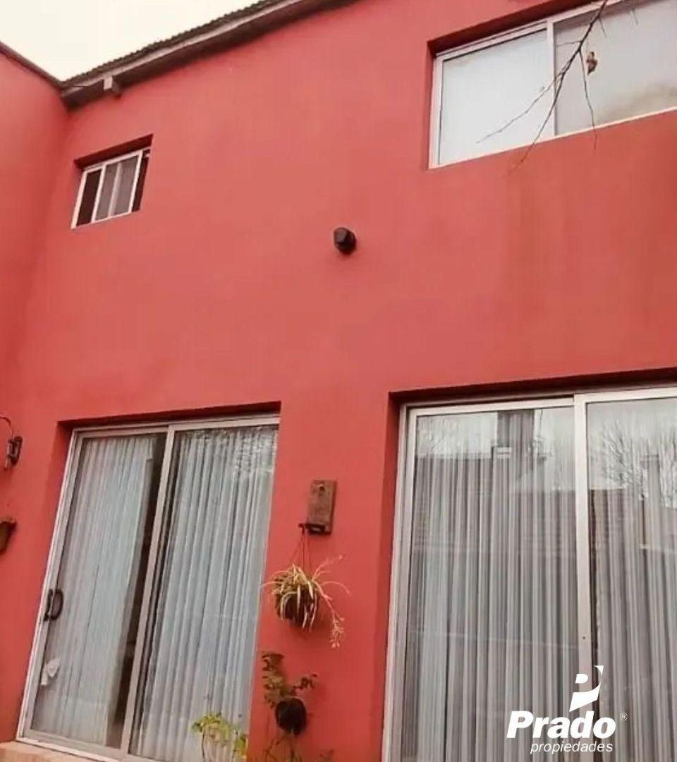 VENTA CASA DE DOS PLANTAS