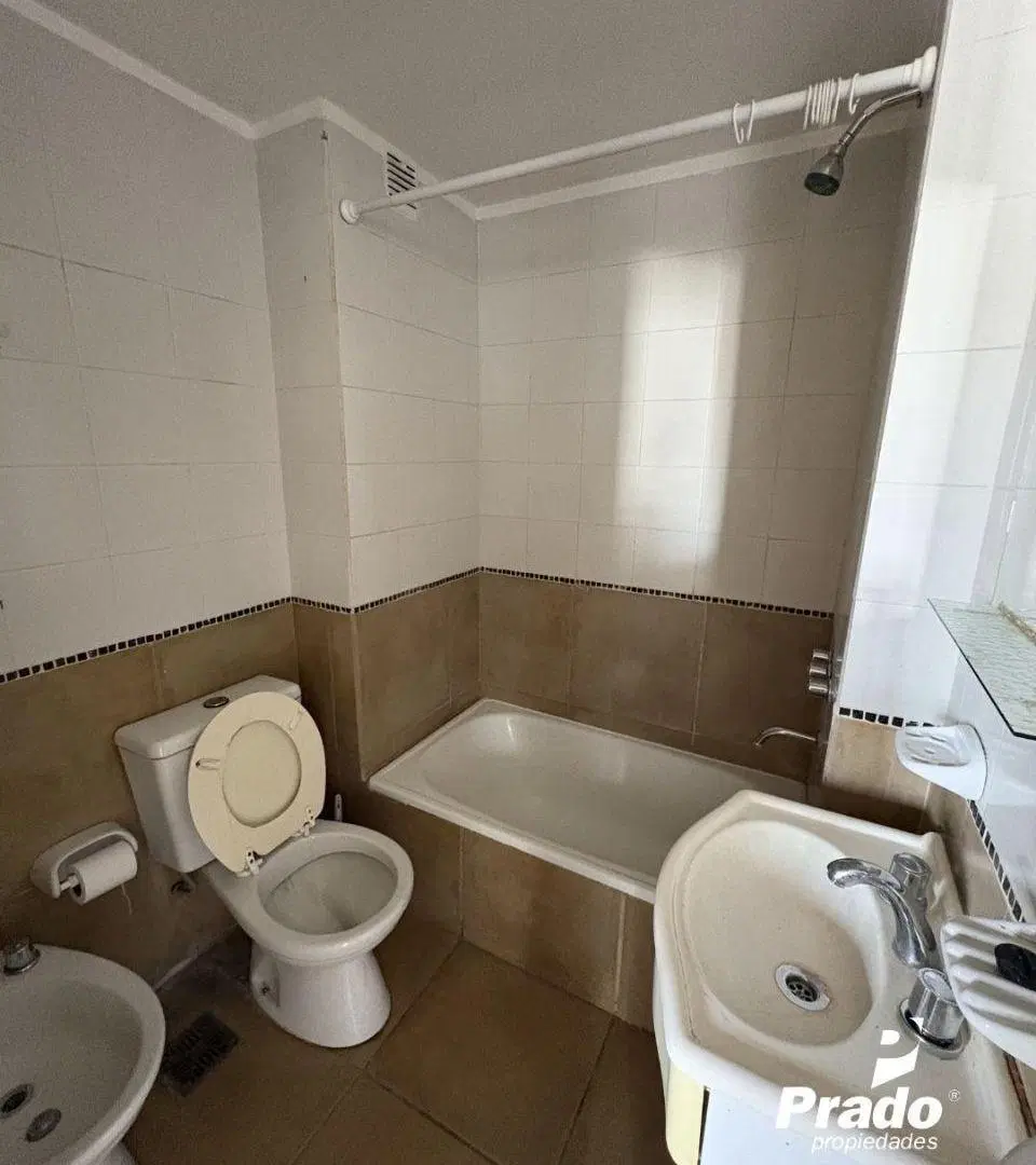 DPTO UN DORMITORIO CON BALCÓN 8