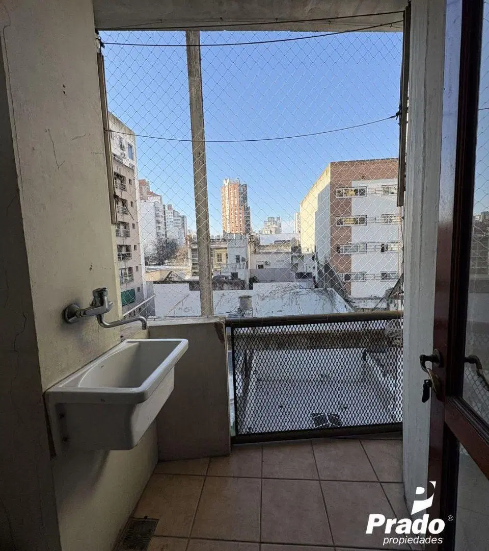 EXCLENTE DEPTO DE 2 DORM. ZONA CENTRO LA PLATA CON COCHERA 5