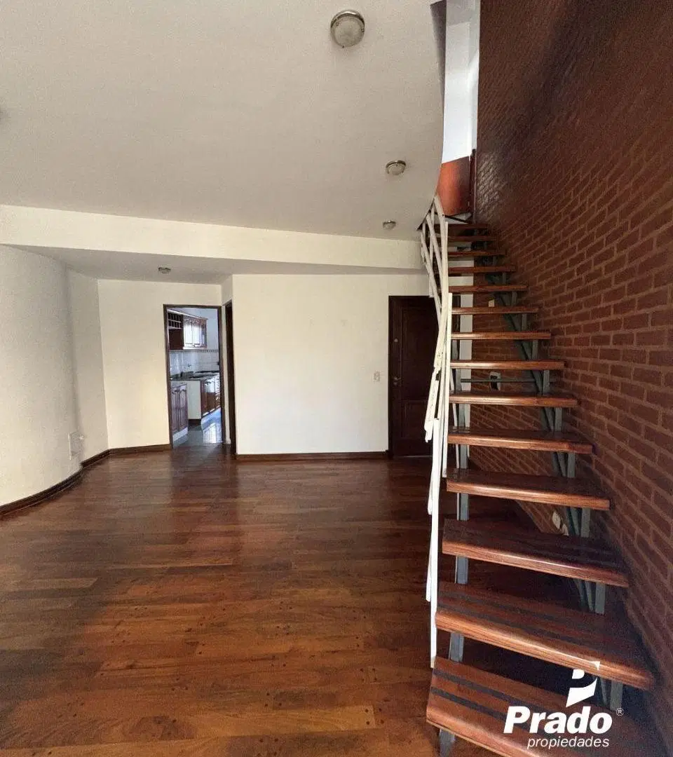 EXCLENTE DEPTO DE 2 DORM. ZONA CENTRO LA PLATA CON COCHERA 8