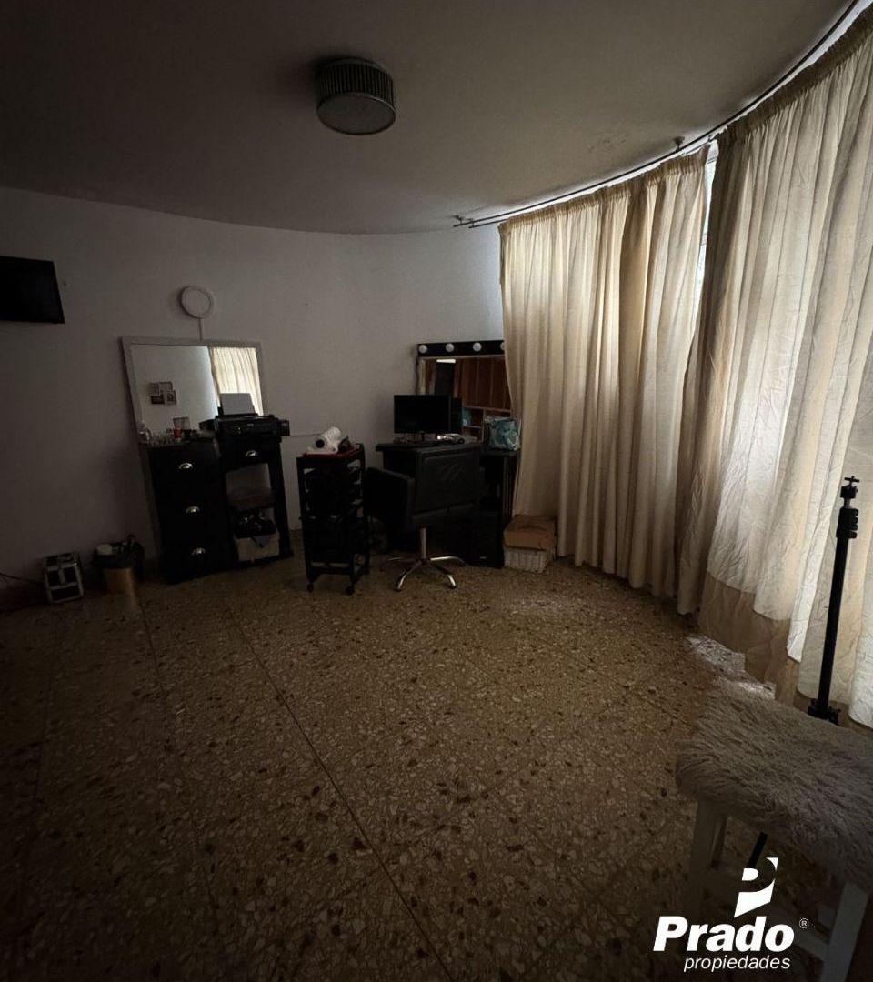 Foto de EXCELENTE CASA EN VENTA 3 DORM / CONSULTORIO INDEPENDIENTE - OPORTUNIDAD, imagen 4