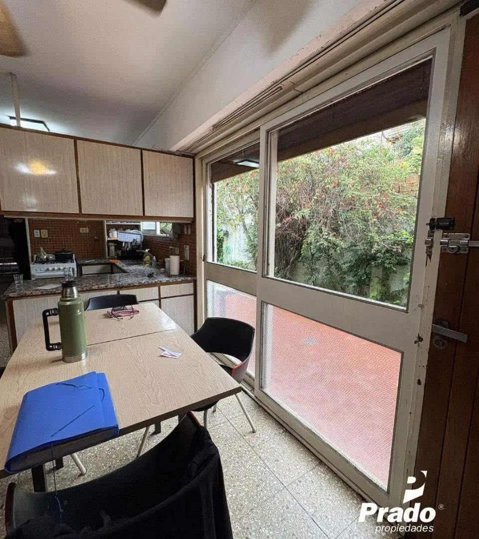 EXCELENTE CASA EN VENTA 3 DORM / CONSULTORIO INDEPENDIENTE - OPORTUNIDAD 8