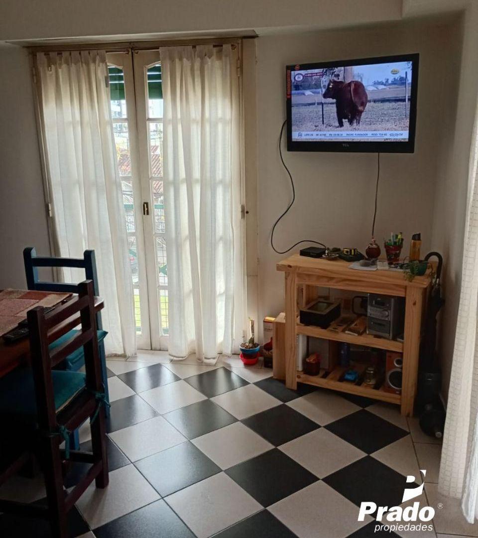 Foto de DEPTO DE UN DORM CON BALCÓN - A METROS DE PLAZA MALVINAS, imagen 5