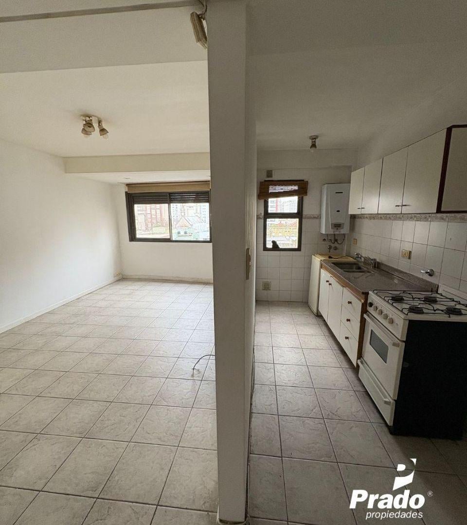 Foto de DEPARTAMENTO DOS DORM CON COCHERA - ZONA CENTRO - CON BALCÓN, imagen 4