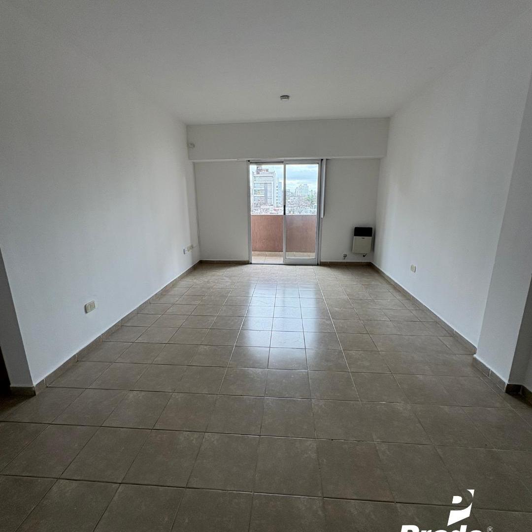 Foto de DEPTO DE CATEGORIA DE DOS DORM - ZONA CENTRO A METROS DE PLAZA MORENO, imagen 4