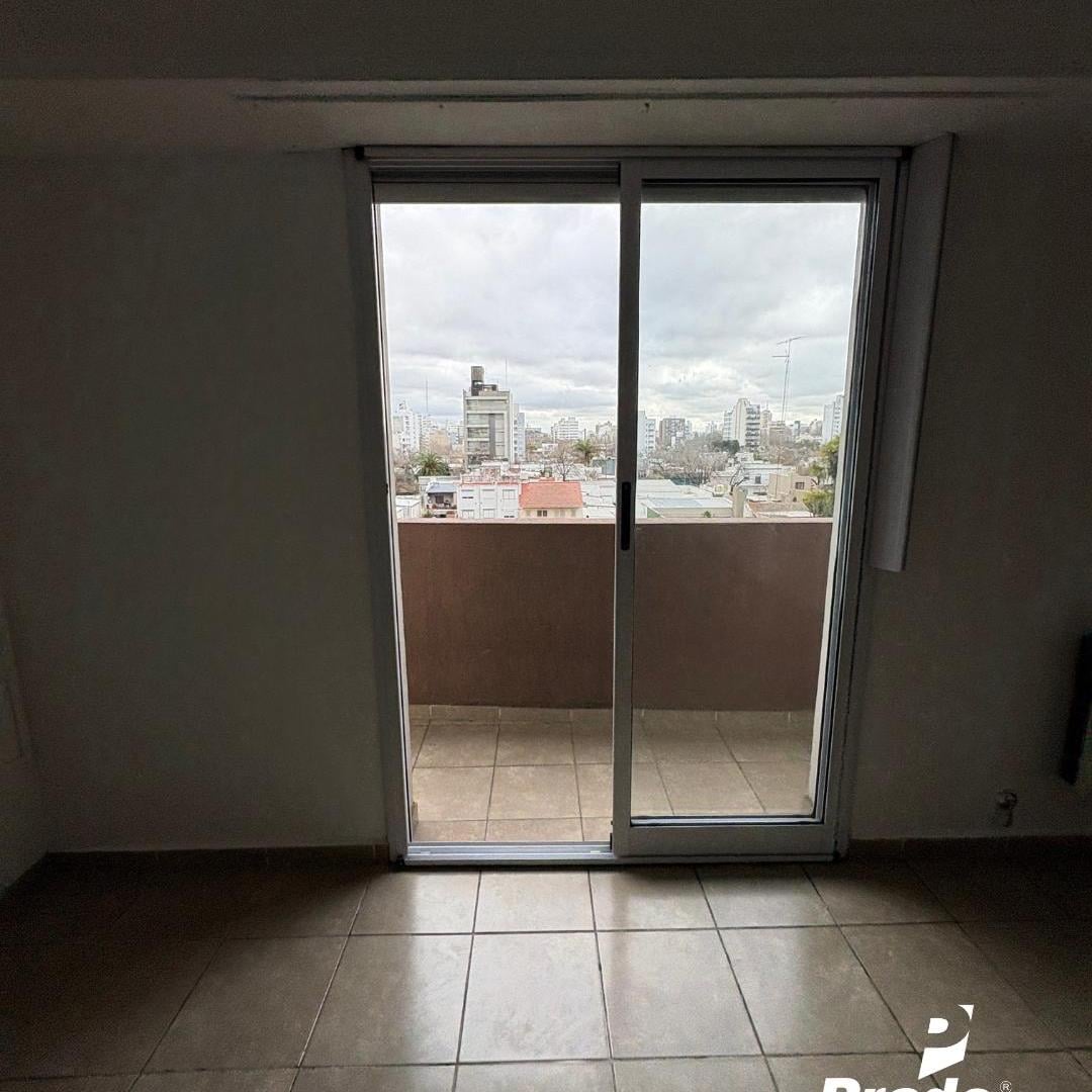 Foto de DEPTO DE CATEGORIA DE DOS DORM - ZONA CENTRO A METROS DE PLAZA MORENO, imagen 3
