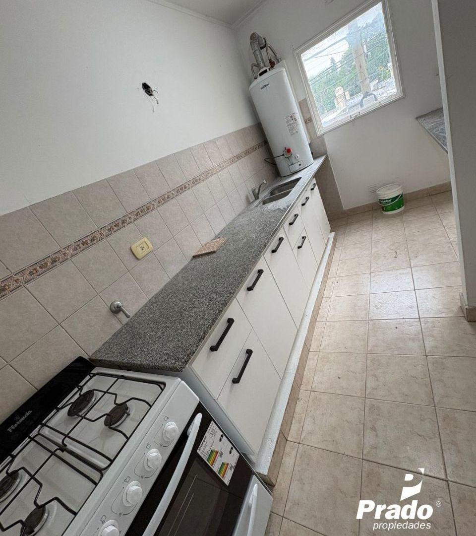 Foto de EXCELENTE DEPTO 2 DORM - COCHERA DESCUBIERTA, imagen 1