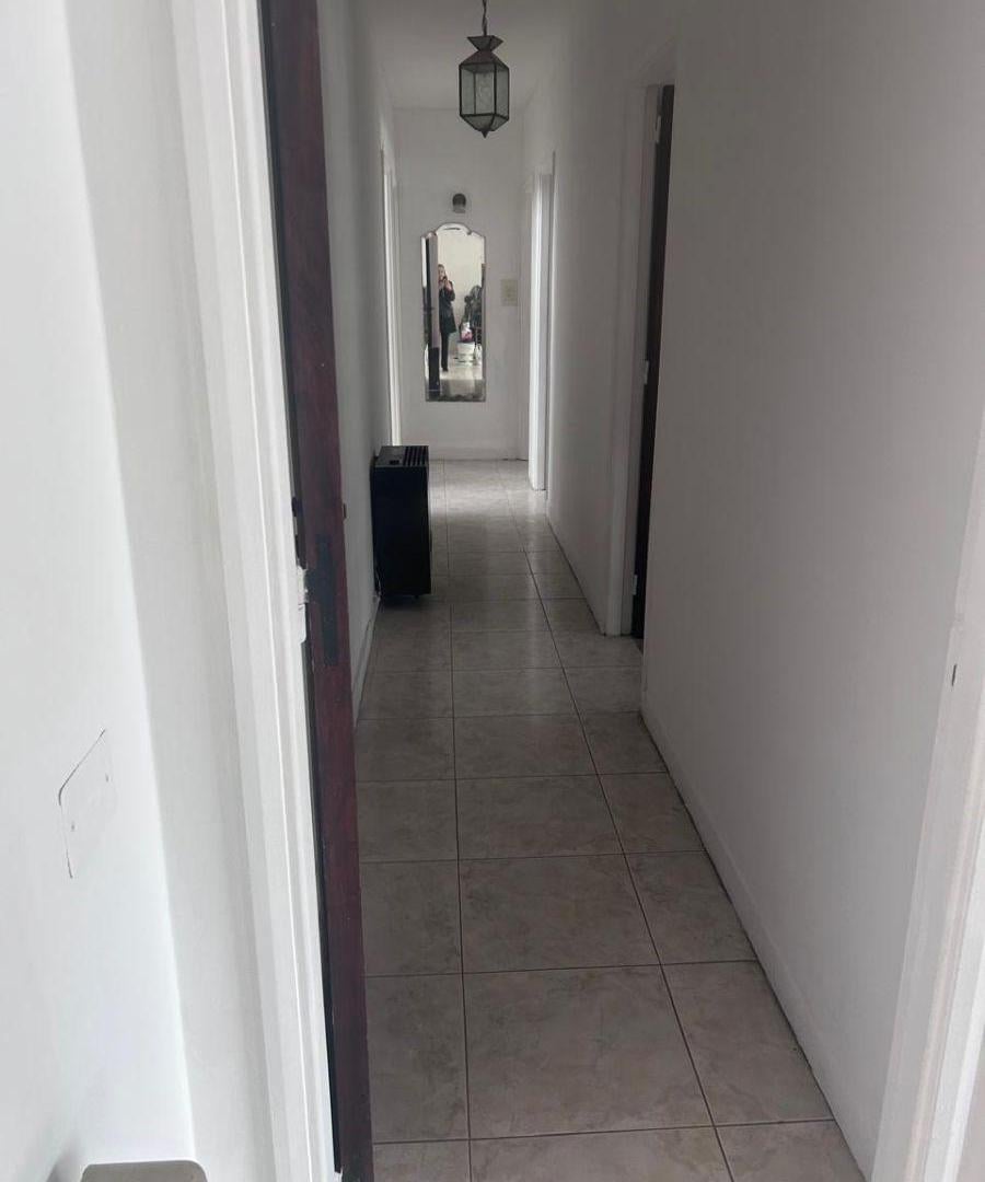 Foto de IMPERDIBLE DEPARTAMENTO DE 3 DORMITORIOS, A METROS DE PLAZA MORENO Y, imagen 4