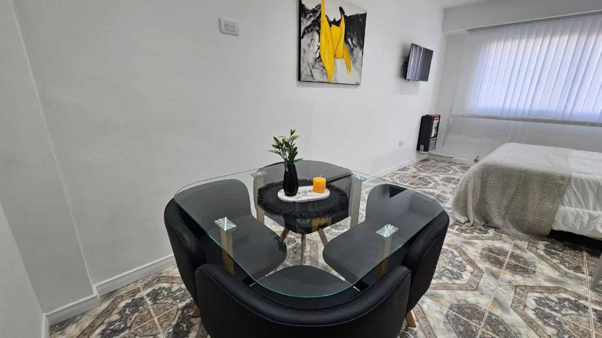 VENTA 1AMB Av. Colon 1800 7º 2