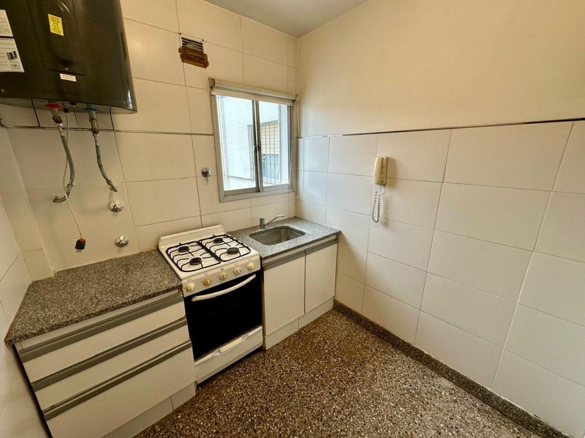 Foto de VENTA 1AMB Entre Rios 1800 8°, imagen 2