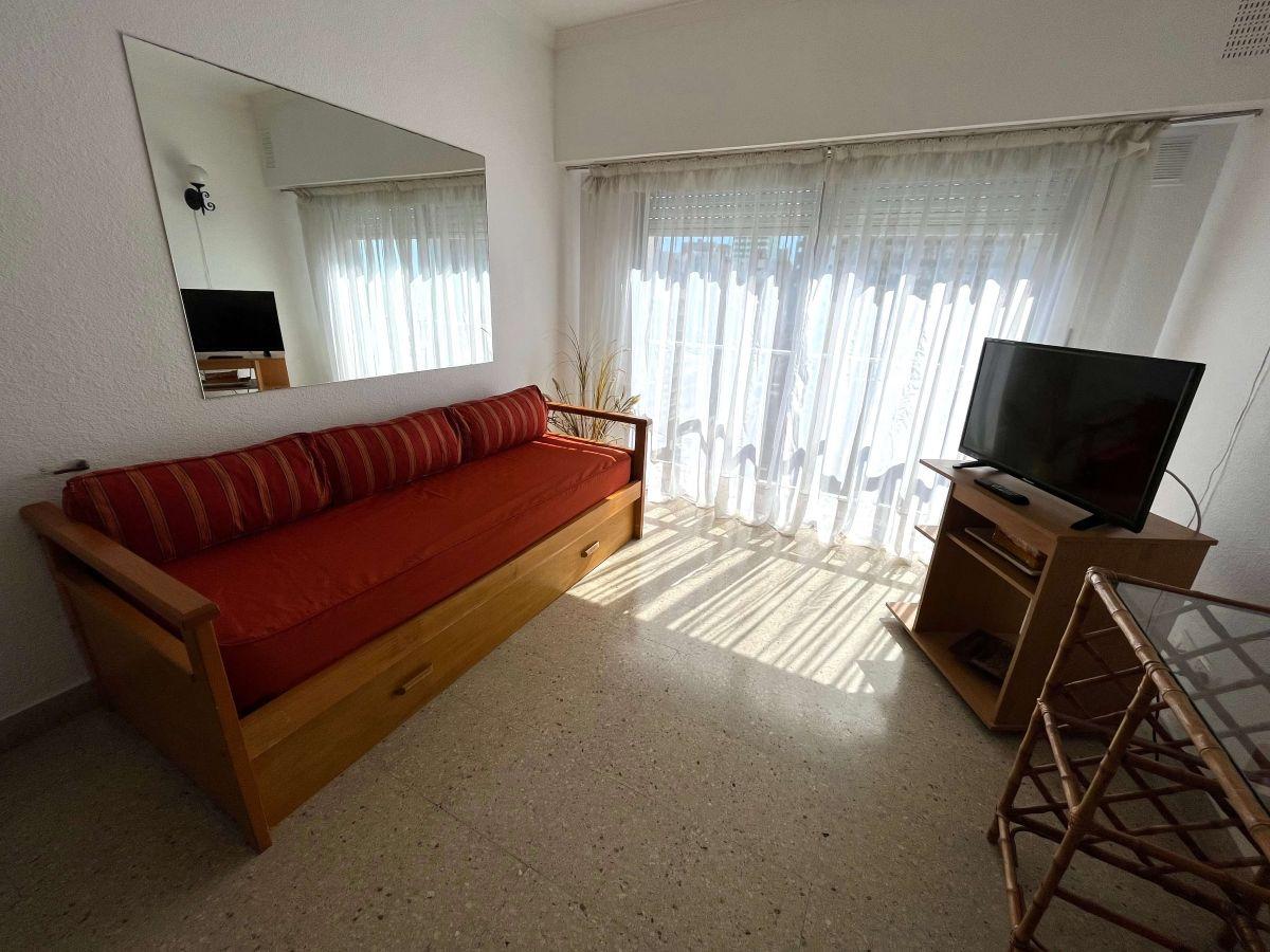 Foto de VENTA 2AMB Entre Rios 1800 7º, imagen 1