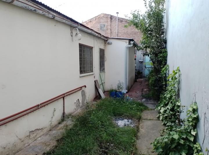 Casa/oficina/Deposito al fondo 5 ambientes con jardin en San Andres 2