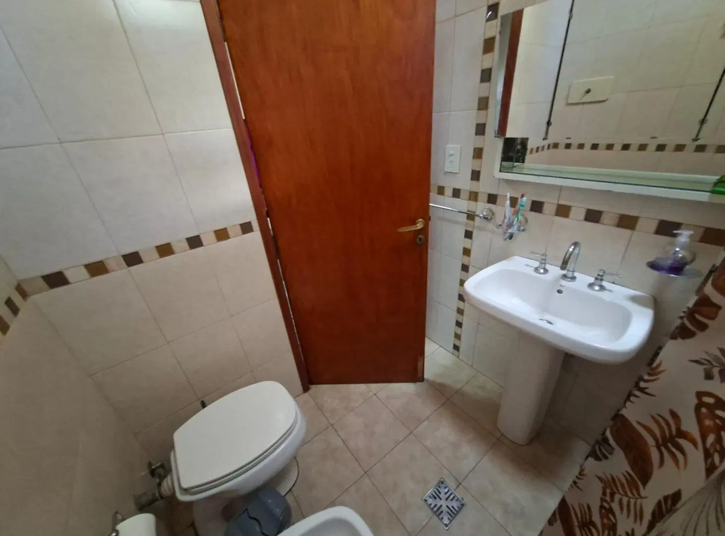 Casa lote propio multifamiliar en Villa Lynch 1