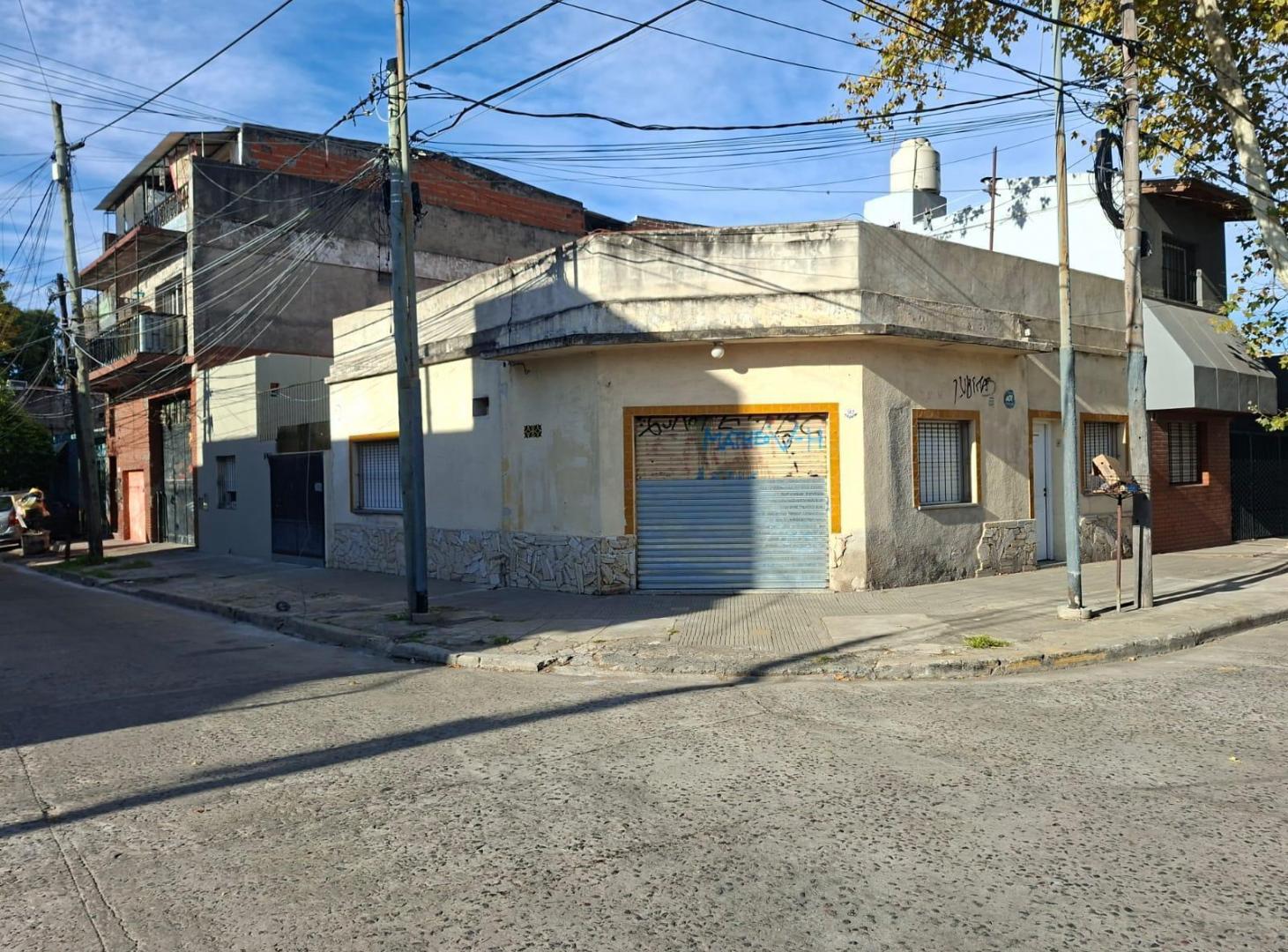 Casa lote propio multifamiliar en Villa Lynch