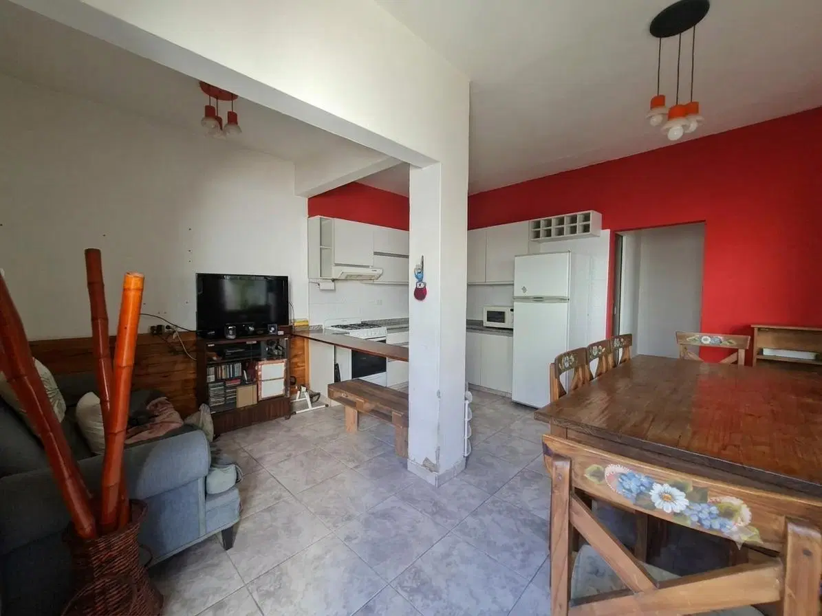 Casa lote propio multifamiliar en Villa Lynch 4