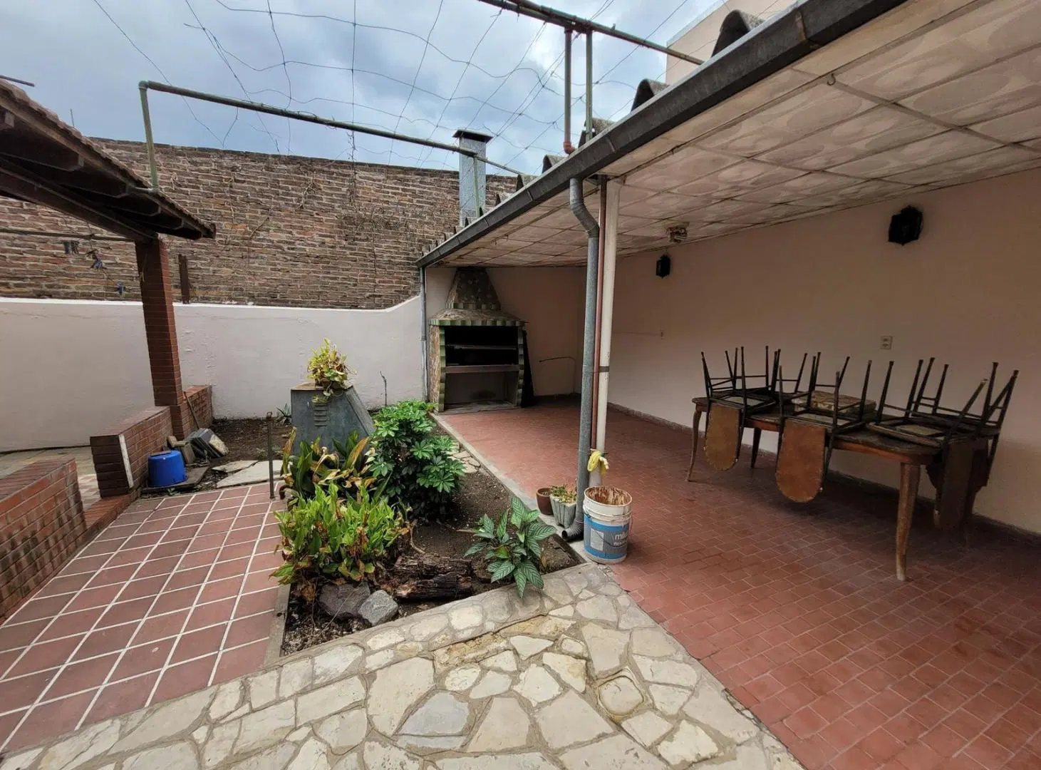 Casa lote propio en venta de 3 amb con quincho y terraza en Villa Ballester - Apto Credito 4