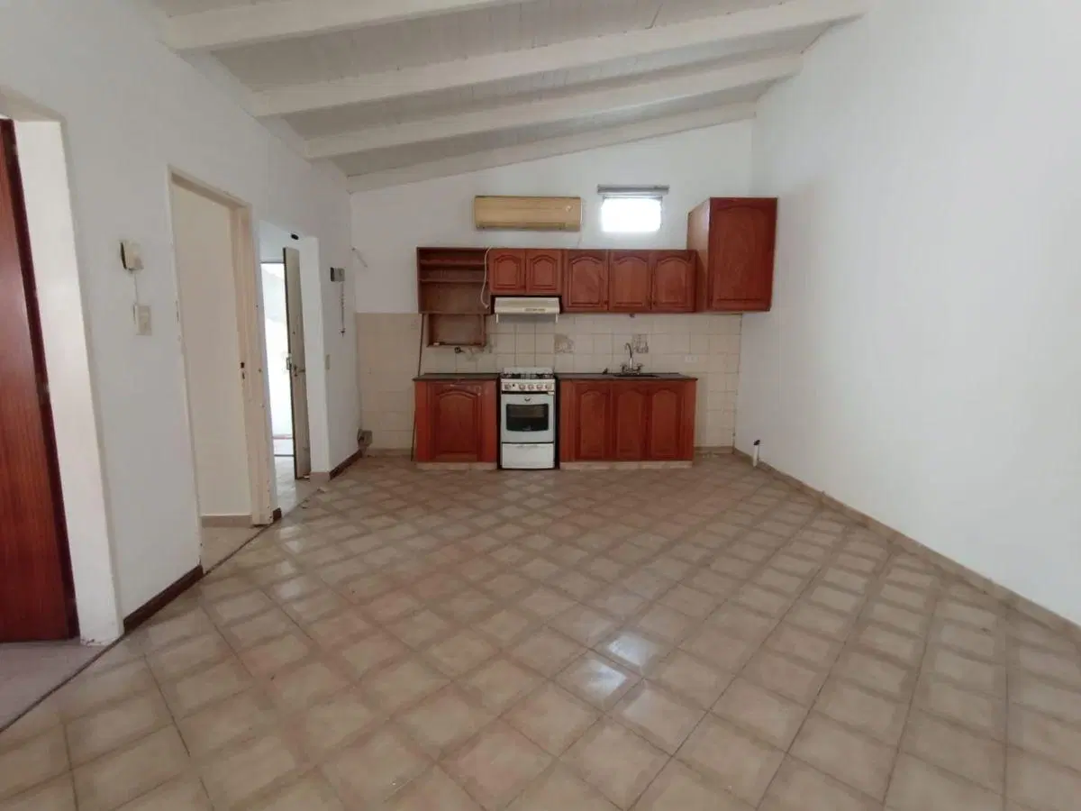 PH Interno de 2 Dormitorios en Alquiler – Luminoso, con Patio y Sin Expensas 3
