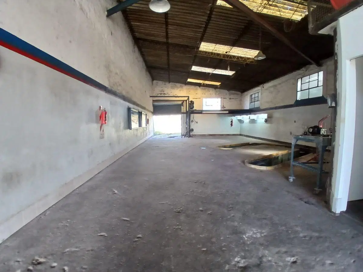 Galpón + local comercial en alquiler sobre Av. 7 | Ideal para taller, logística, depósito o empresa 5