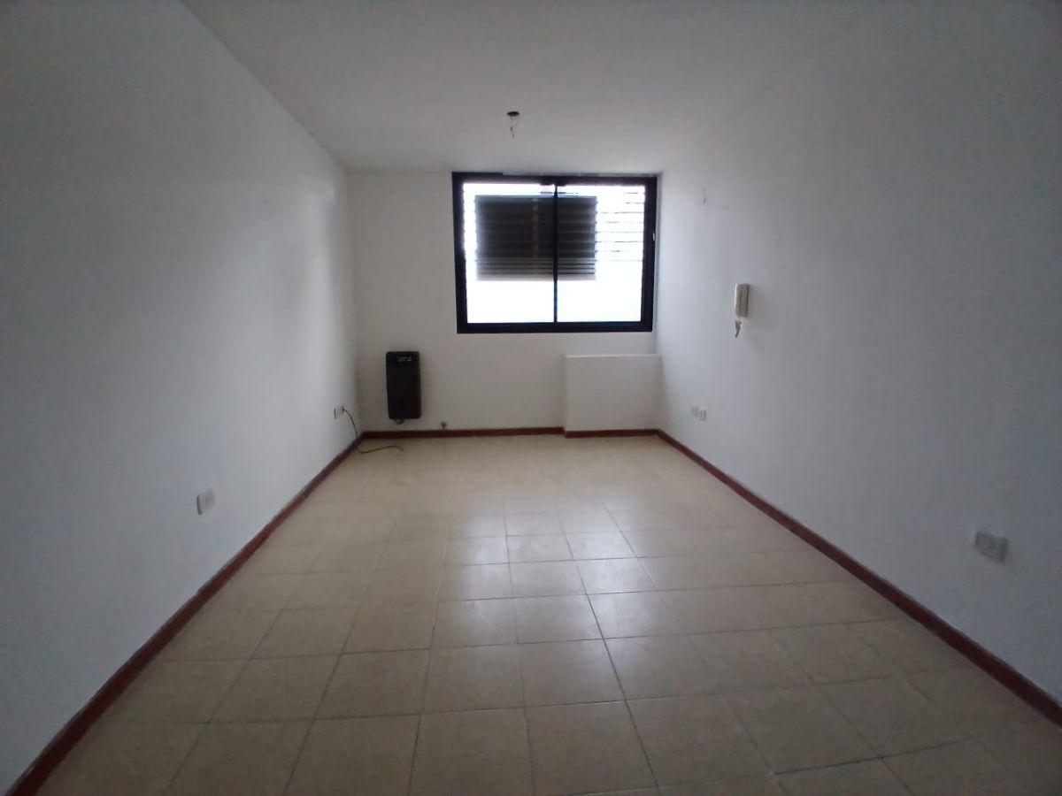 Foto de Oficina / Local en Alquiler – Planta Baja al Frente - 20 entre 36 y 37, imagen 2