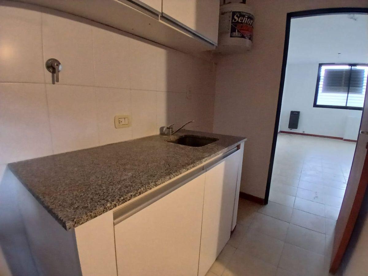 Foto de Oficina / Local en Alquiler – Planta Baja al Frente - 20 entre 36 y 37, imagen 1