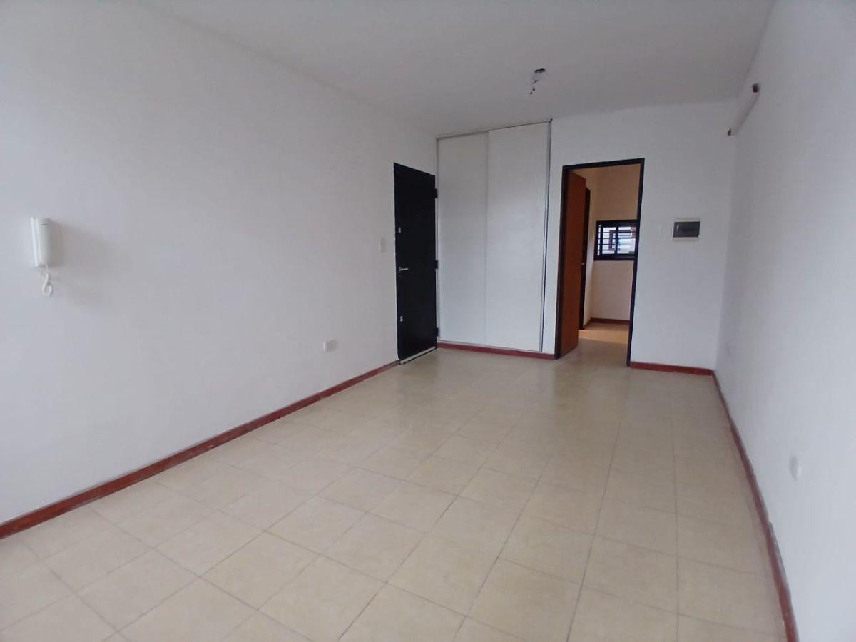 Foto de Oficina / Local en Alquiler – Planta Baja al Frente - 20 entre 36 y 37, imagen 3