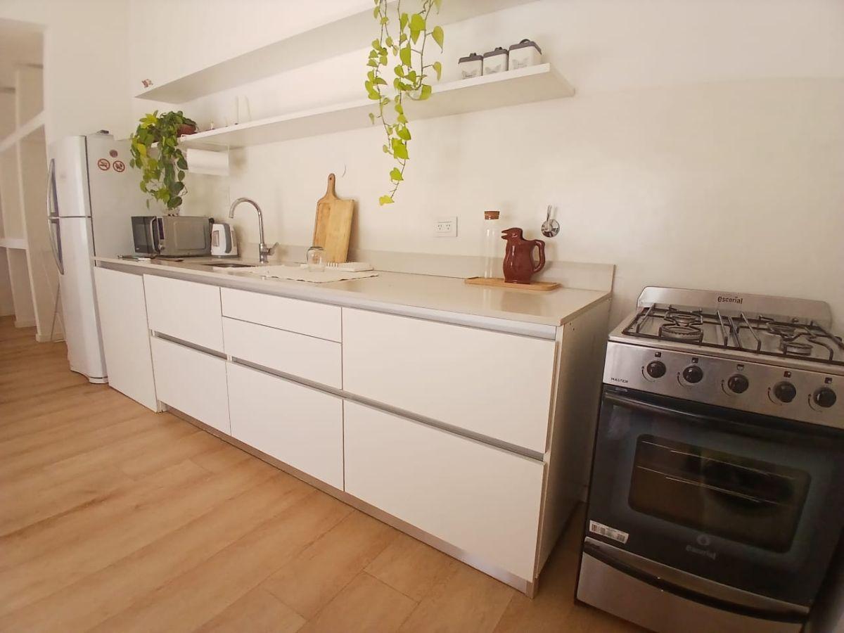 Foto de Casa en alquiler | Ideal oficinas consultorio o comercio | Meridiano V, imagen 2
