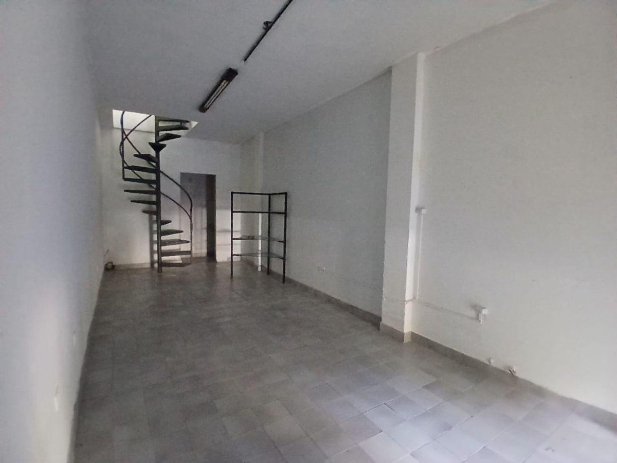 Foto de Local en venta sobre avenida 7, imagen 1