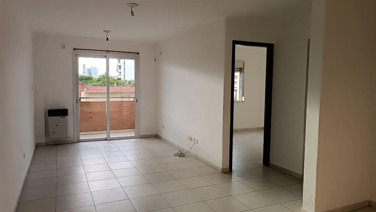 Dpto 1 dorm. con balcón a mts Av. Colón.- 4