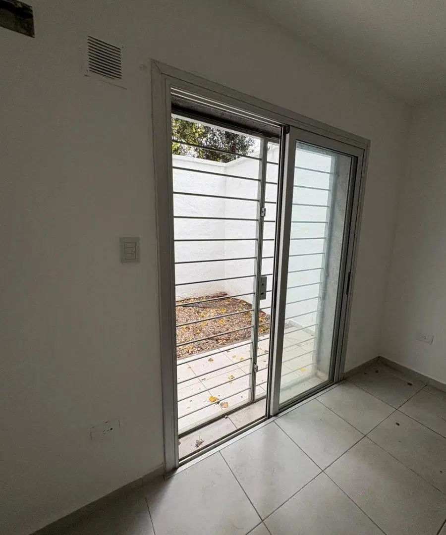 B° Jardín – Gran Monoambiente con patio 3