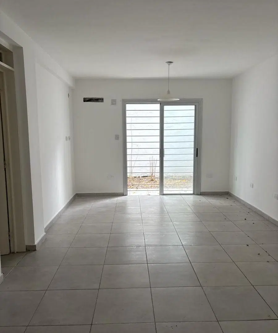 B° Jardín – Gran Monoambiente con patio 1