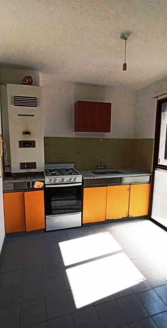 Centro - Dpto de 2 dormitorios en Maipu casi Olmos 8