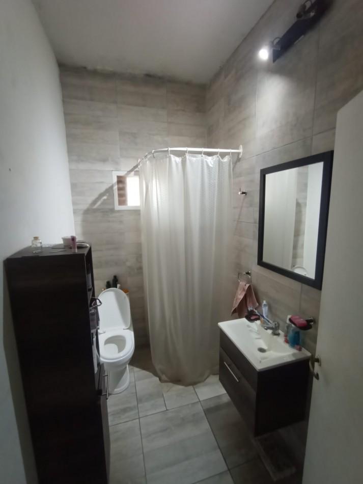 Venta Amplio PH de 3 Ambientes en 1er Piso, Villa Lugano 5