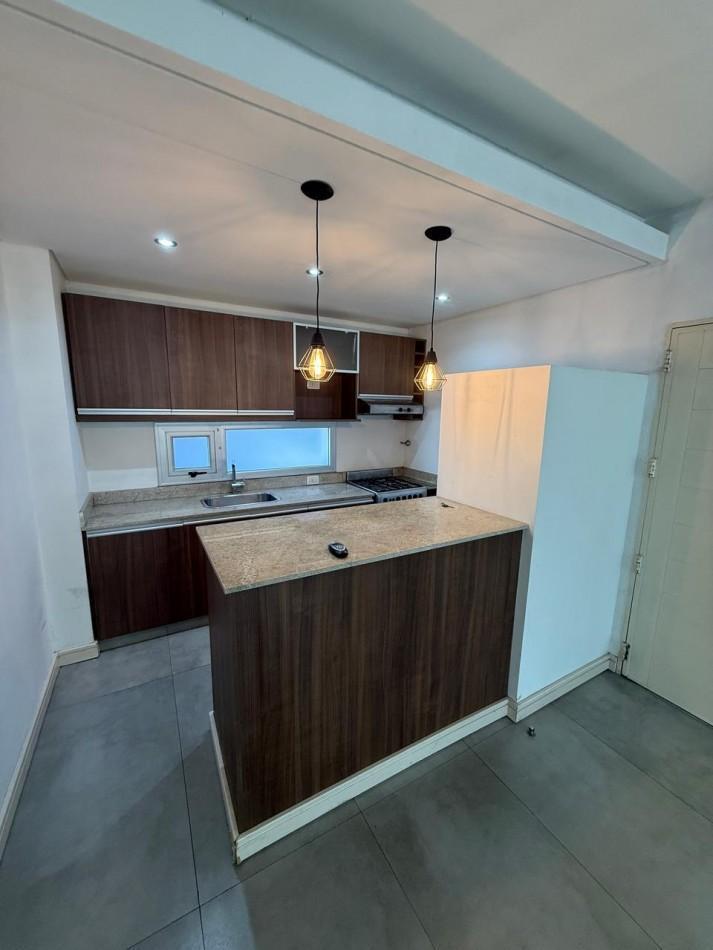 Venta Retasada, Departamento 3 Ambientes, con Dos Cocheras, Villa Luro Caba. a m del Boulevard 5