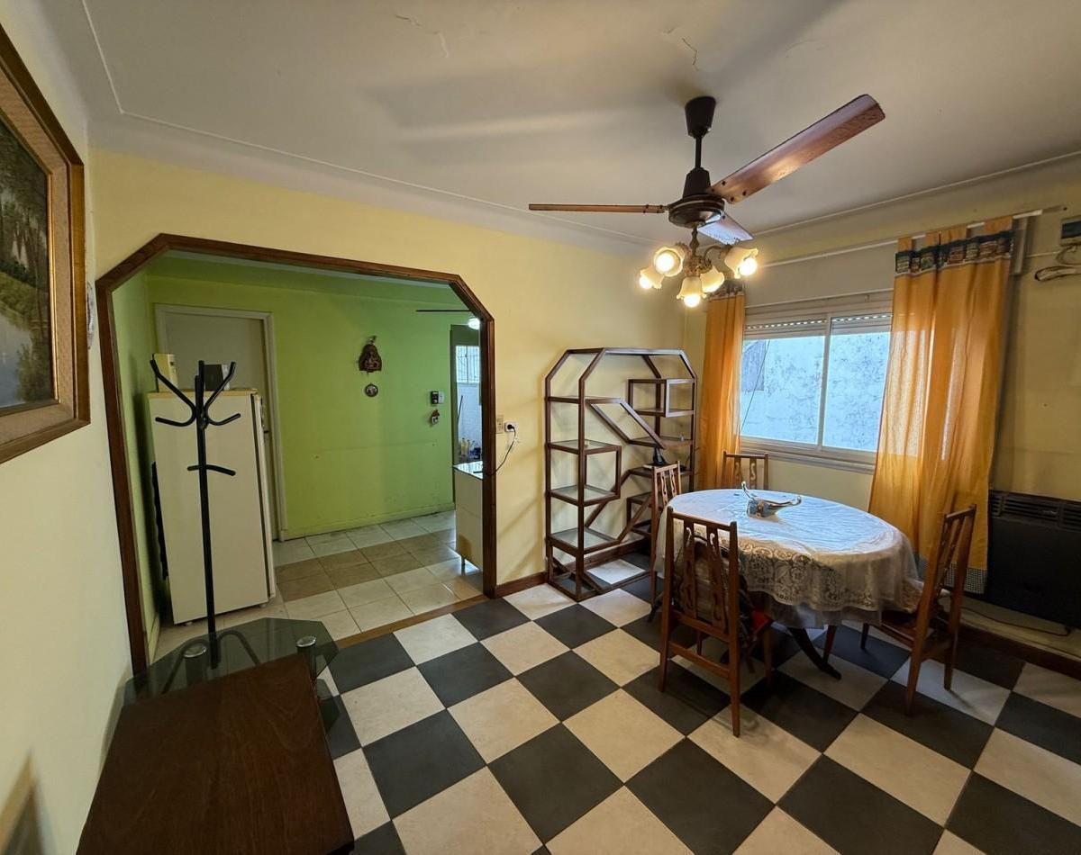 Venta PH en Planta Alta, 4 Ambientes, Monte Casto, Caba 2