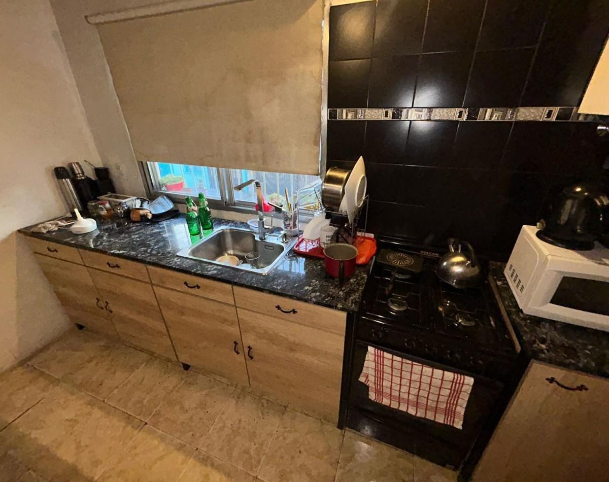 Venta Casa 8 Ambientes en Villa Celina. Barrio Sarimiento 1