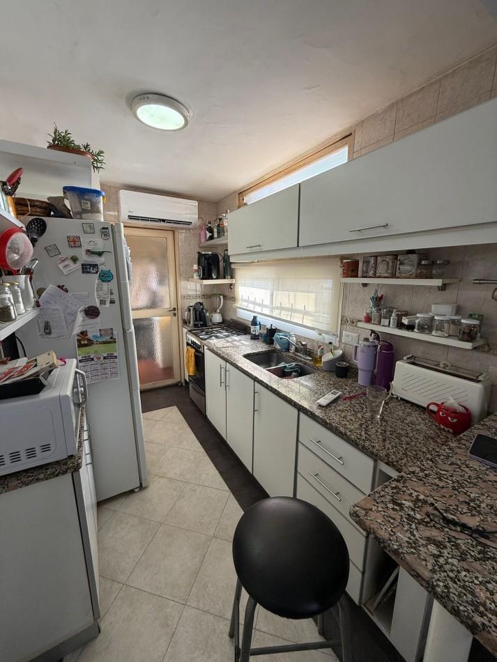 Foto de Venta excelente departamento de 4 ambientes, con dependencia, Villa, imagen 2