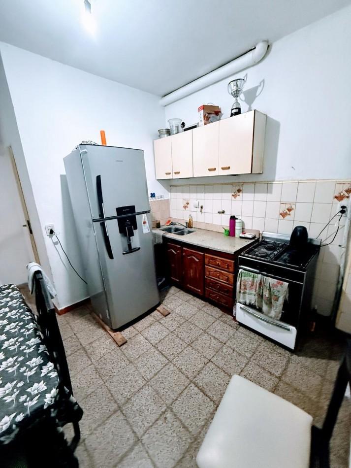 Venta Vivienda en Block Multifamiliar 5 Ambientes, Villa Celina 5