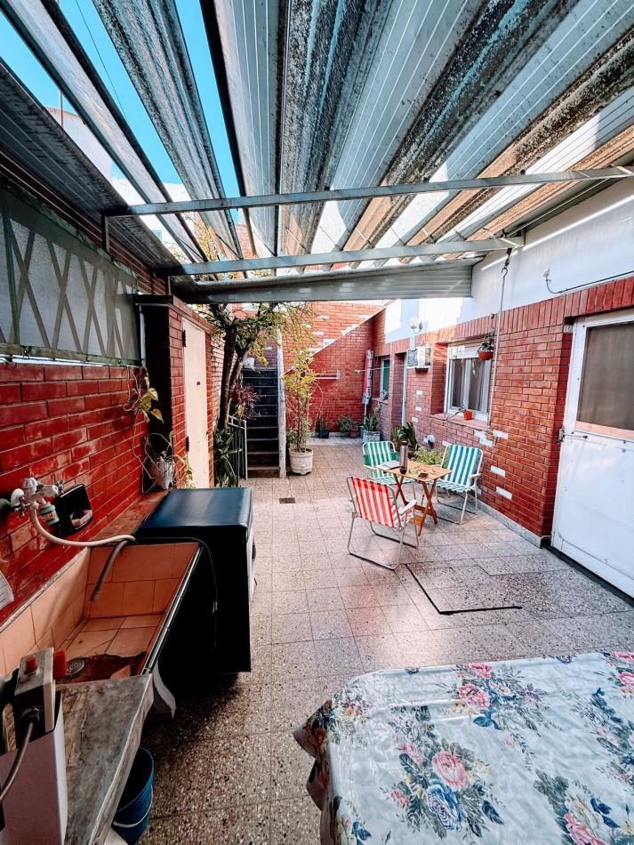 Foto de Venta PH de 4 ambientes c/ patio y terraza, Villa Lugano, imagen 2