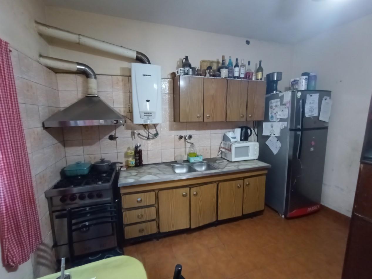 Foto de VENTA CASA 4 AMBIENTES CON COCHERA DOBLE Y PATIO. VILLA CELINA. BARRIO, imagen 4
