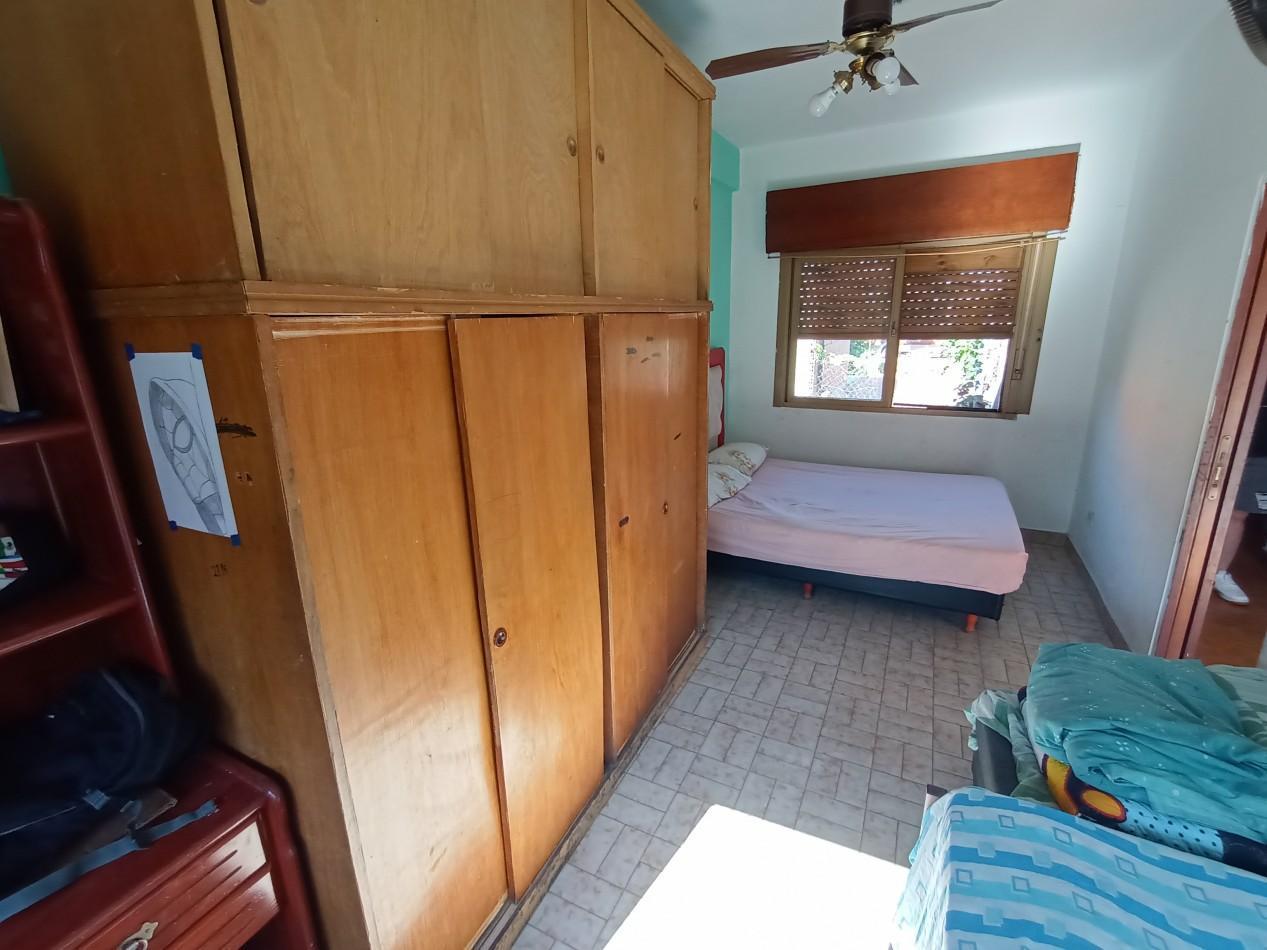 VENTA CASA 4 AMBIENTES CON COCHERA DOBLE Y PATIO. VILLA CELINA. BARRIO VICENTE LOPEZ.