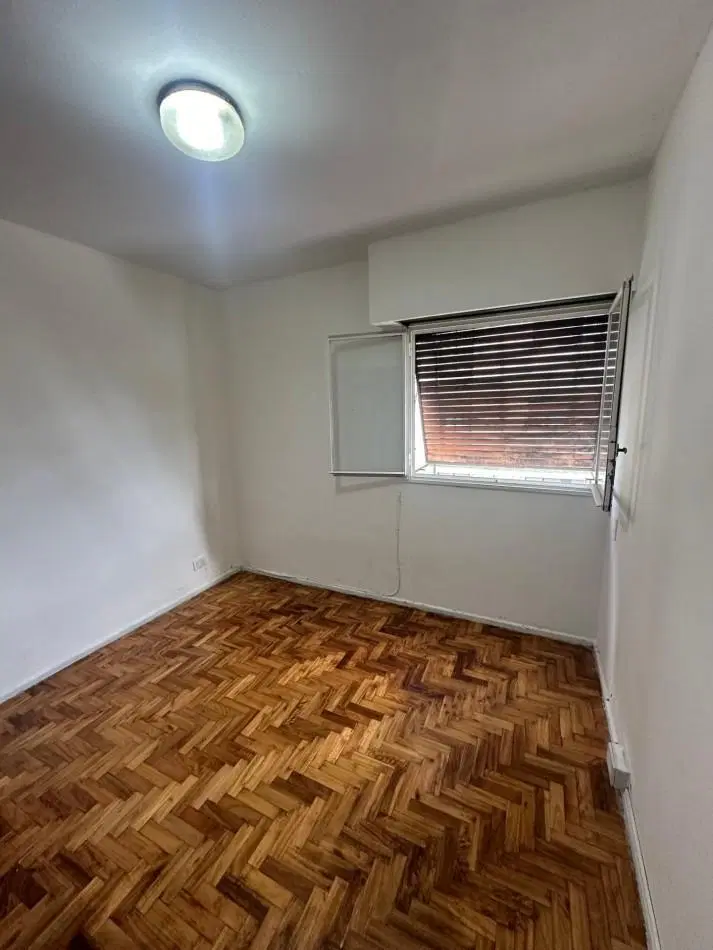 Venta departamento de 3 ambientes, Flores 4