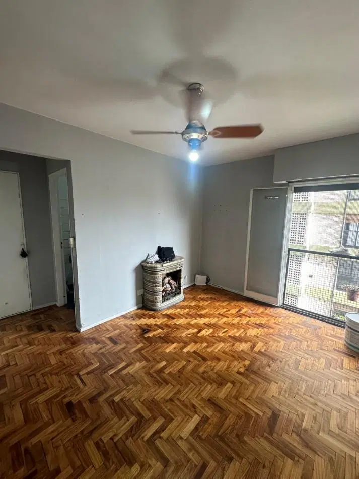 Venta departamento de 3 ambientes, Flores 3