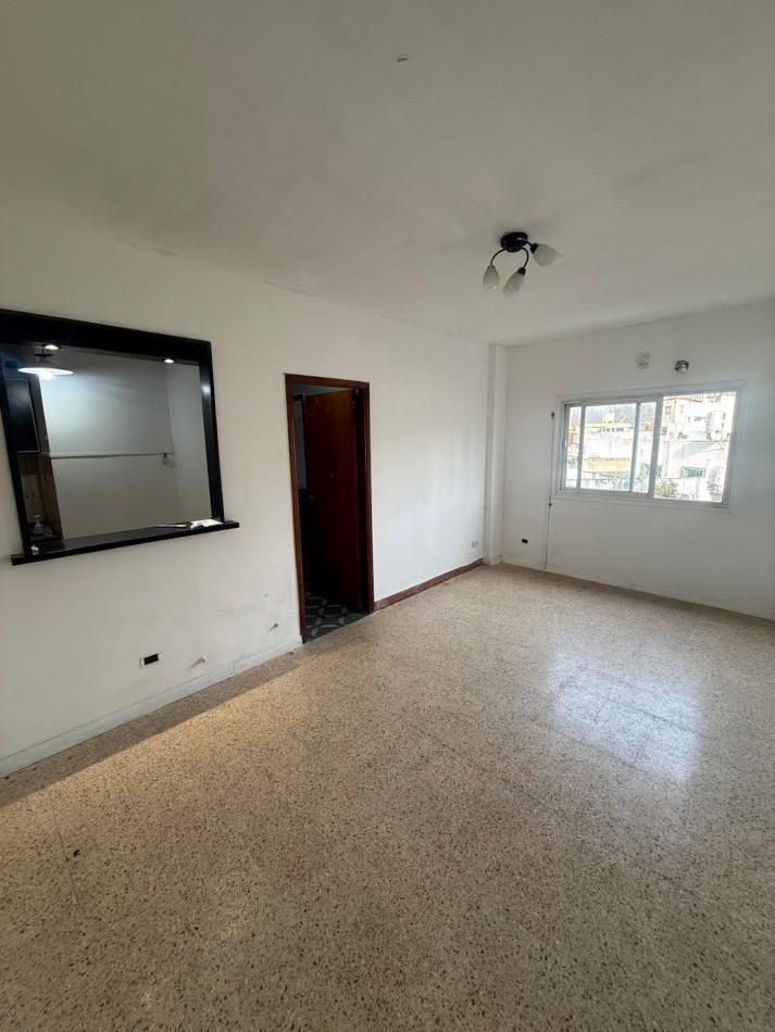 Foto de Alquiler departamento 3 ambientes, Mataderos, imagen 1