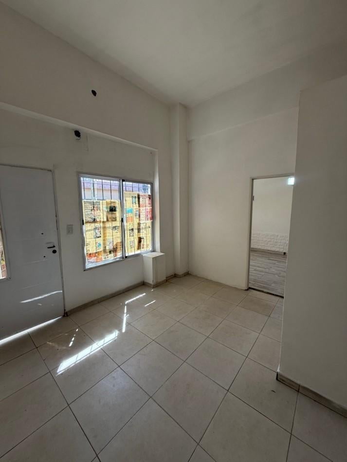 Foto de Alquiler local comercial, apto para oficina, Villa Lugano, imagen 1