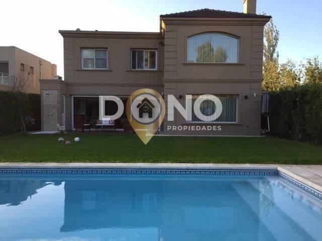 Casa en Barrancas de Guido - Quilmes. 6 Amb 1