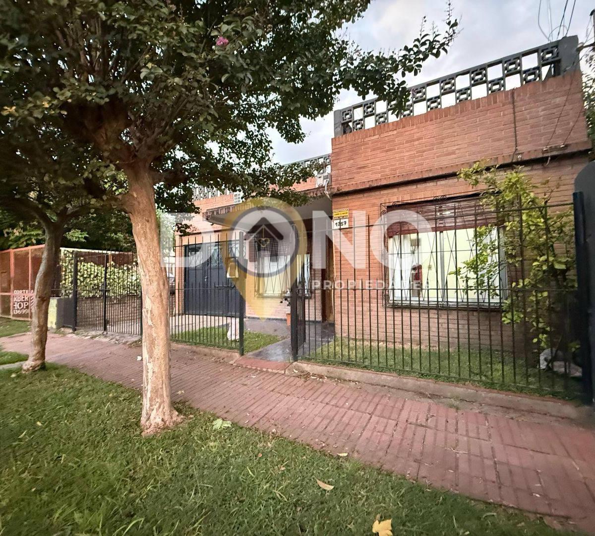 Casa 3 ambientes. | 410 al 1200