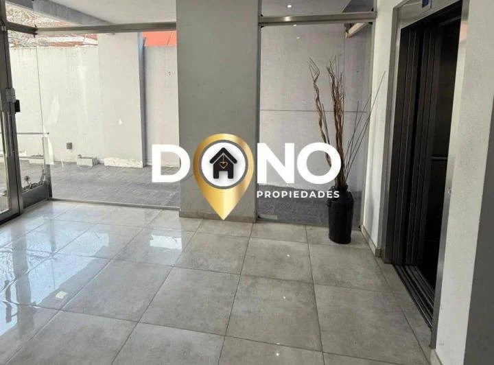 Oficina . | Alvear al 800 3