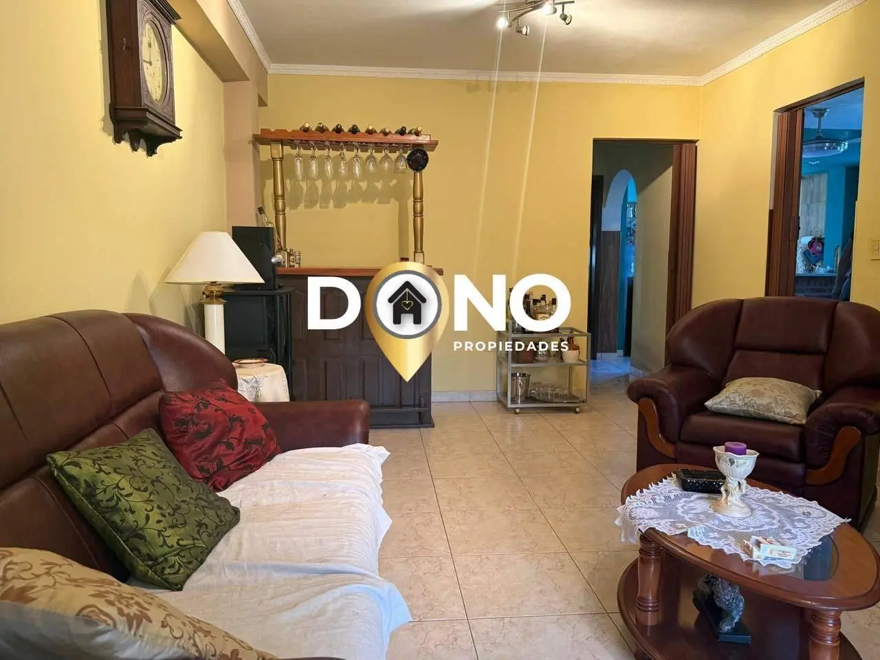 Casa 7 ambientes 5 dormitorios. | Dorrego al 800 4