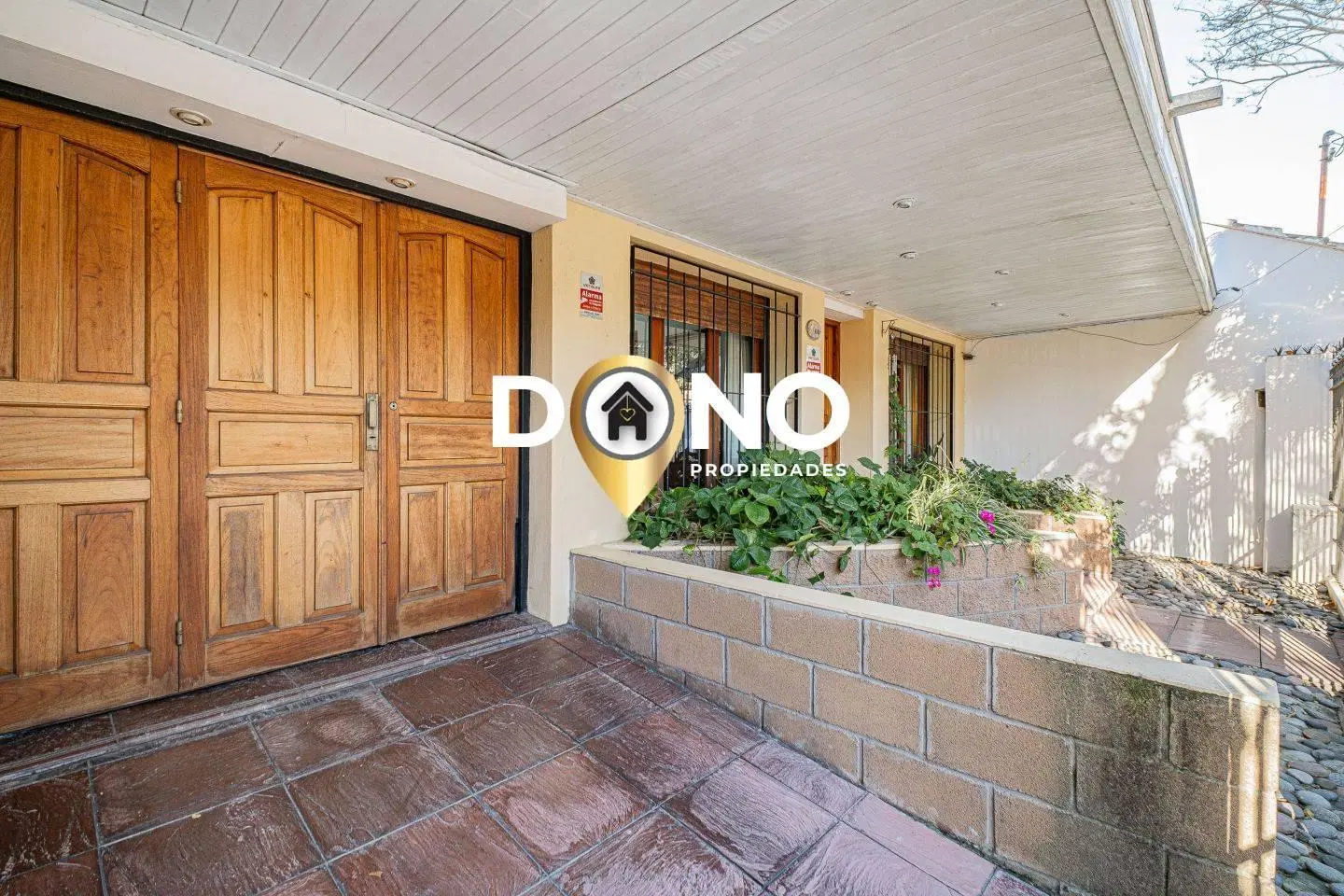 Casa 5 ambientes 3 dormitorios. | Chacabuco al 100 1