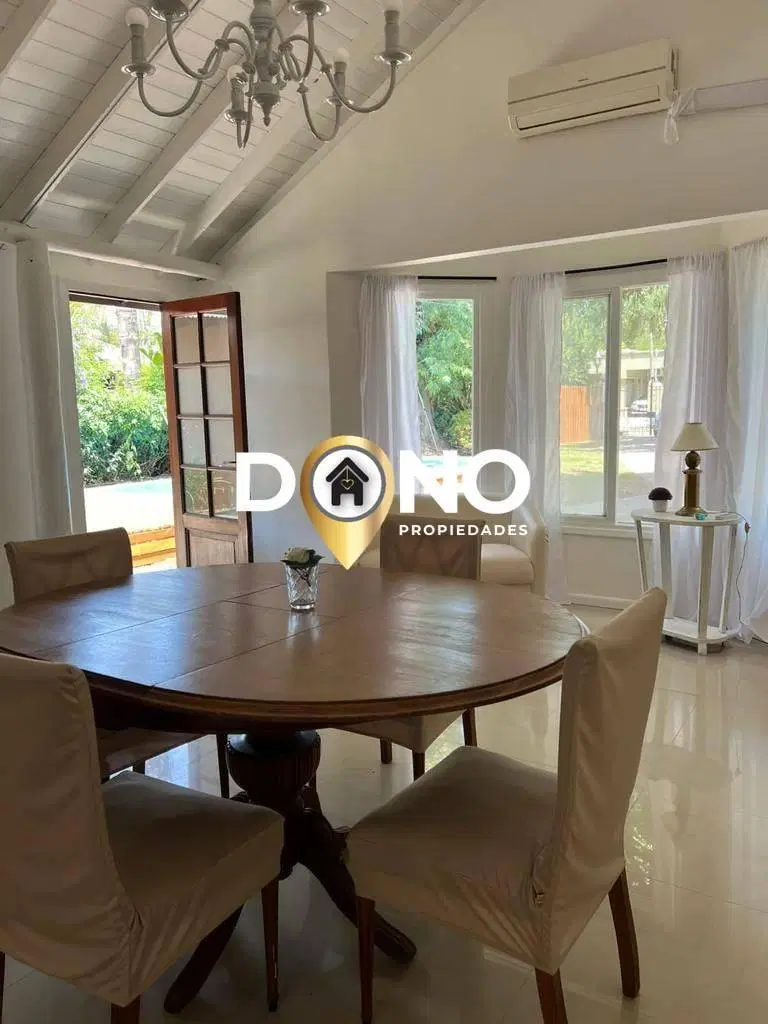 Casa 3 ambientes. | 130 1